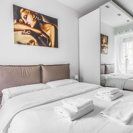 Apartament Milano Vetra-Parco Delle Basiliche 2 Pax- Wifi- Banfi Zewnętrze zdjęcie