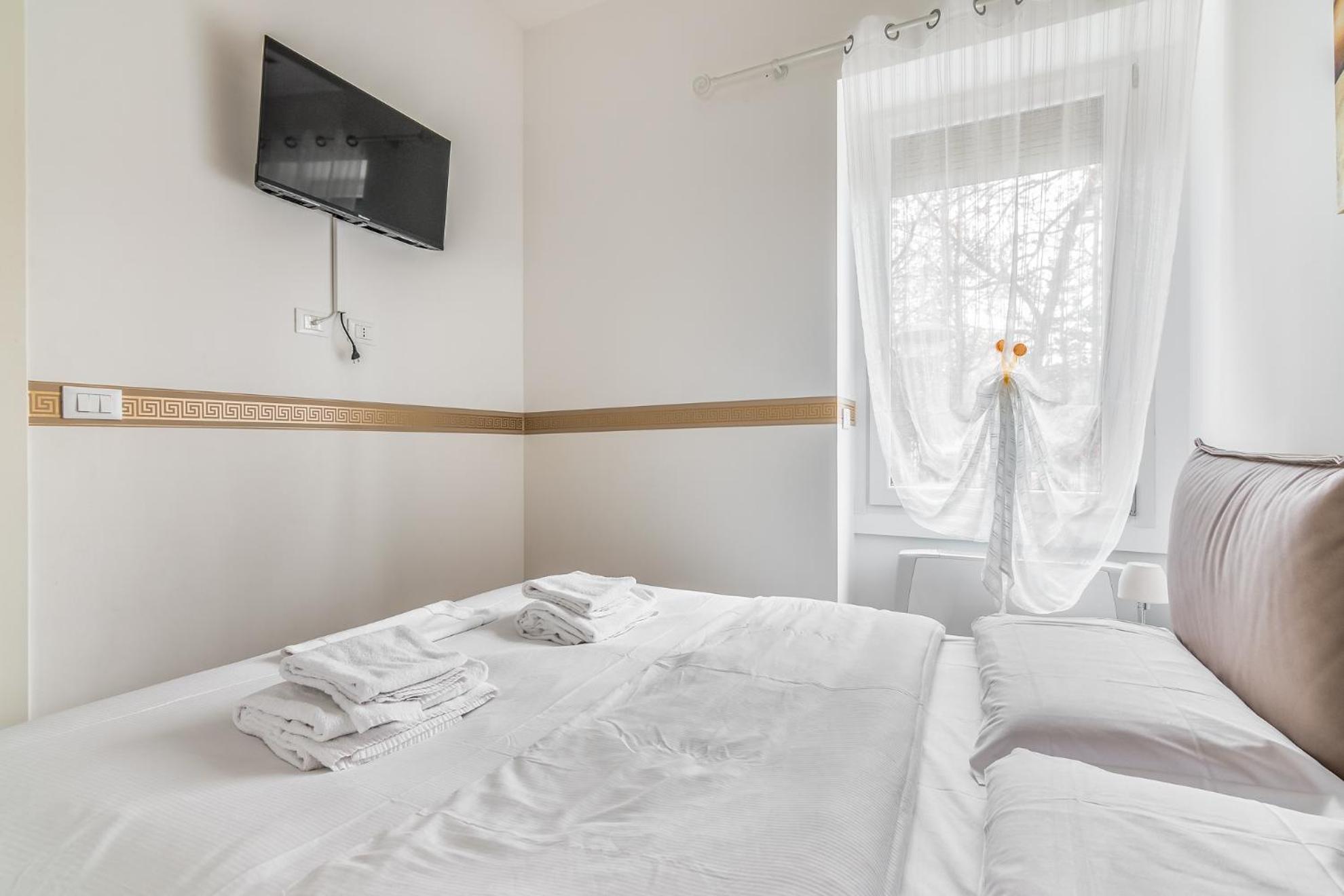 Apartament Milano Vetra-Parco Delle Basiliche 2 Pax- Wifi- Banfi Zewnętrze zdjęcie